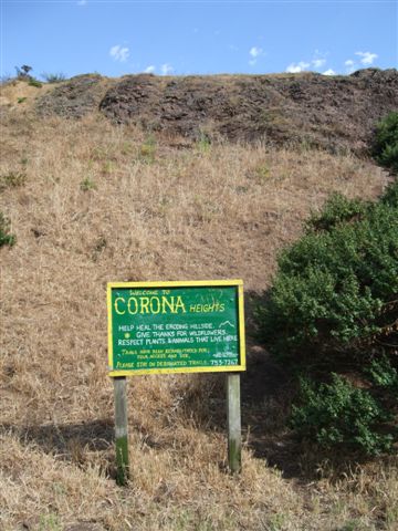 Corona Heights Park welcome sign